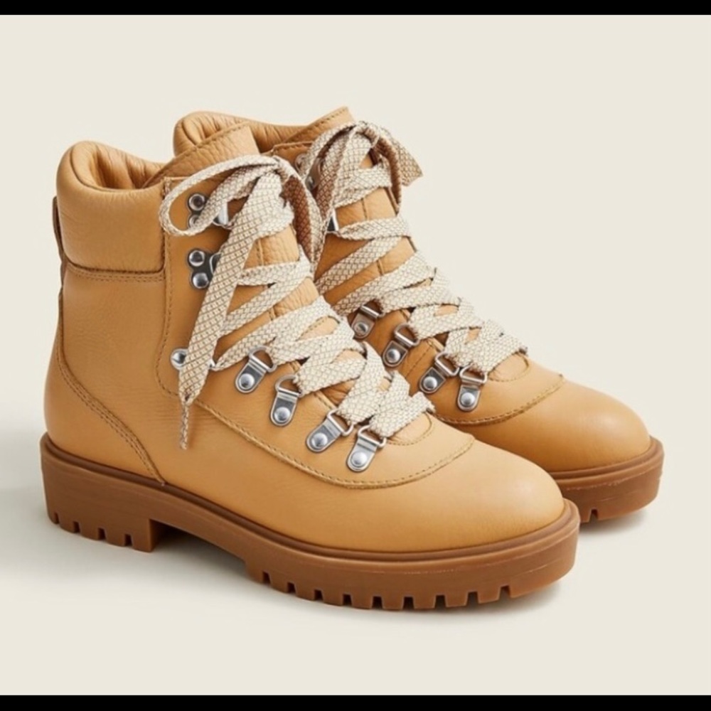 J.Crew
Lightweight Leather Nordic Tan Light Caramel Boots/Booties